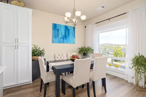 Dining - 209 Skyhawk Dr, Eagle Point, OR 97524 photo 1 of 1