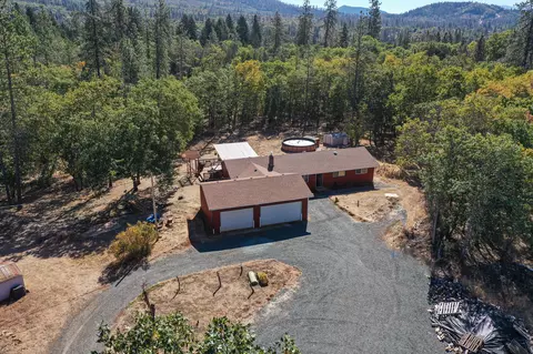 9183 Monument Dr, Grants Pass, OR 97526