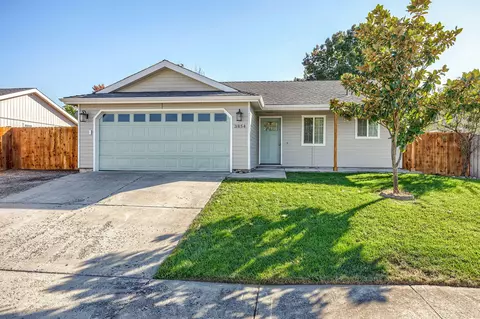 3854 Francine Ct, White City, OR 97503