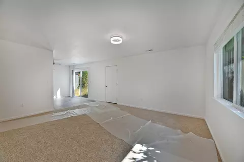Living - 237 Shadowbrook Dr, Cave Junction, OR 97523 photo 3 of 3