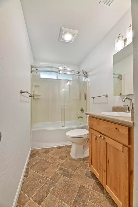 Bath - 237 Shadowbrook Dr, Cave Junction, OR 97523 photo 1 of 1