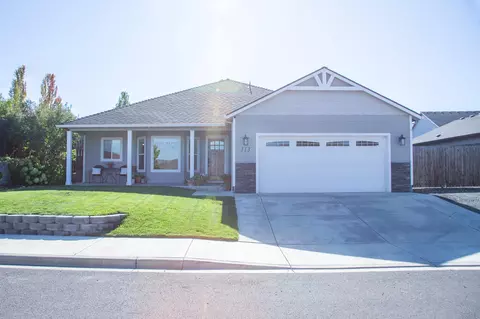 113 Cedric Ct, Eagle Point, OR 97524