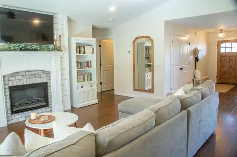 113 Cedric Ct, Eagle Point, OR 97524 photo 11