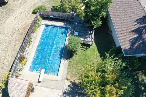 Exterior - 203 Mobley Dr, Azalea, OR 97410 photo 2 of 30