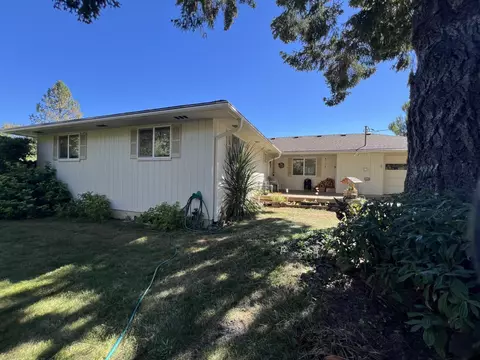 Exterior - 203 Mobley Dr, Azalea, OR 97410 photo 3 of 30