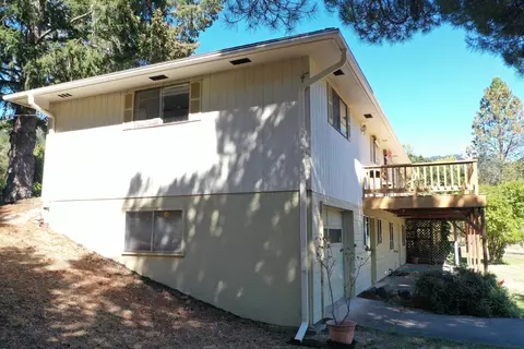 Exterior - 203 Mobley Dr, Azalea, OR 97410 photo 12 of 30