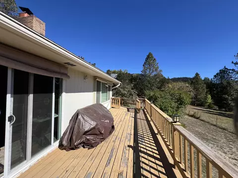 Exterior - 203 Mobley Dr, Azalea, OR 97410 photo 19 of 30