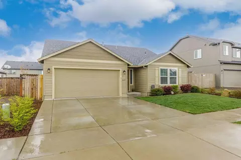 3421 Ford Dr, Medford, OR 97504