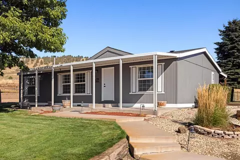 2069 Orindale Rd, Klamath Falls, OR 97601