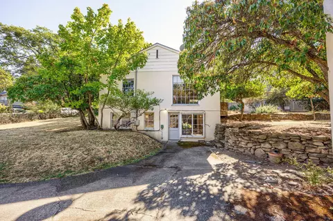467 Beach St, Ashland, OR 97520
