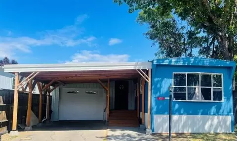 414 Stevens Rd #33, Eagle Point, OR 97524