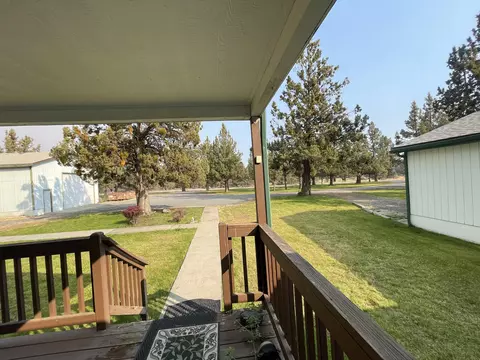 63565 Hughes Rd, Bend, OR 97701 photo 3