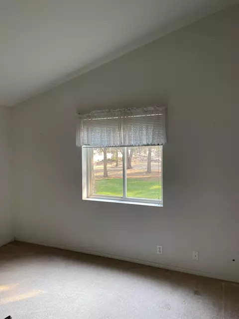 63565 Hughes Rd, Bend, OR 97701 photo 19