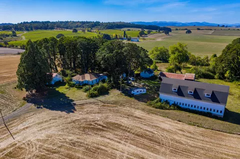 5805 N Pacific Highway Hwy W, Rickreall, OR 97371