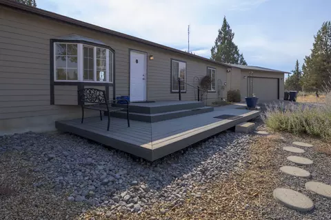 64880 Mcgrath Rd, Bend, OR 97701 photo 3