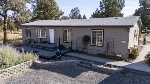 64880 Mcgrath Rd, Bend, OR 97701 photo 4