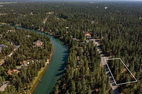 17176 Norwalk Rd, Bend, OR 97707