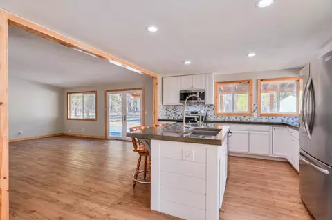17430 Meadow Way, Bend, OR 97707 photo 5
