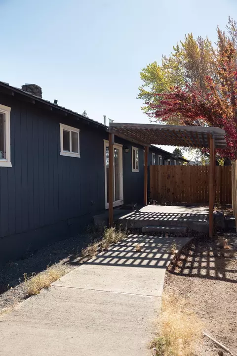 Exterior - 61683 Daly Estates Dr, Bend, OR 97702 photo 5 of 11