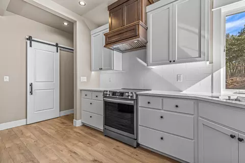 6050 Castle Terrace Dr, Central Point, OR 97502 photo 7