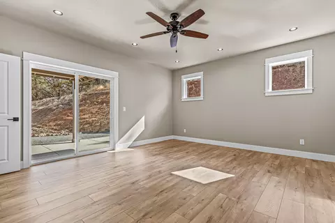 6050 Castle Terrace Dr, Central Point, OR 97502 photo 16