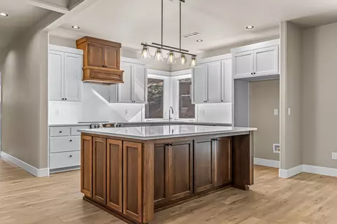 6050 Castle Terrace Dr, Central Point, OR 97502 photo 9
