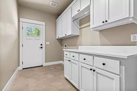 6050 Castle Terrace Dr, Central Point, OR 97502 photo 20