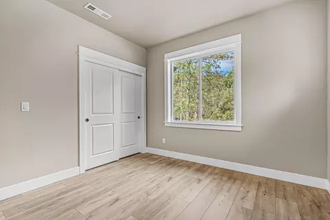 6050 Castle Terrace Dr, Central Point, OR 97502 photo 12