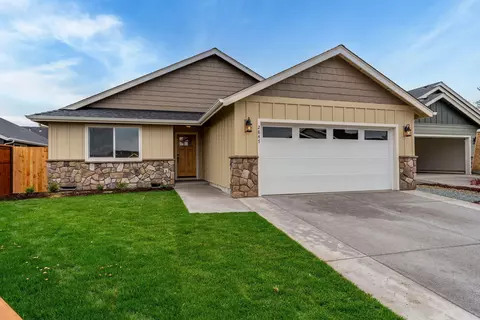 2847 SW Eastwood Ln, Grants Pass, OR 97527