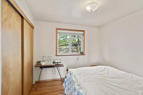 Bedroom - 943 Leafwood Dr, Eagle Point, OR 97524 photo 1 of 3