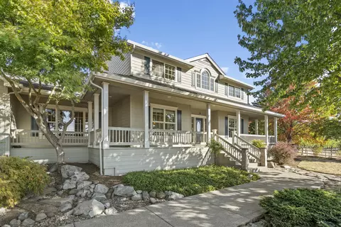 3014 N Foothill Rd, Medford, OR 97504