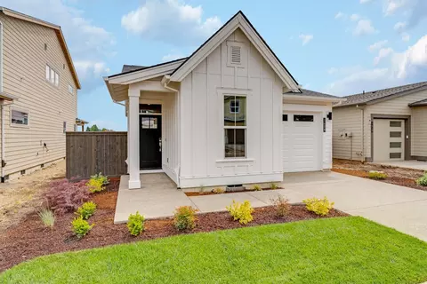 61119 NE Cobalt St, Bend, OR 97701