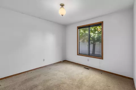 1728 NE Carson Way, Bend, OR 97701 photo 17
