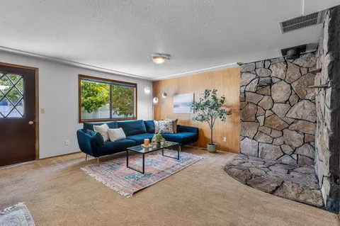 1728 NE Carson Way, Bend, OR 97701 photo 25