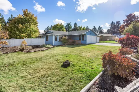 1728 NE Carson Way, Bend, OR 97701 photo 3