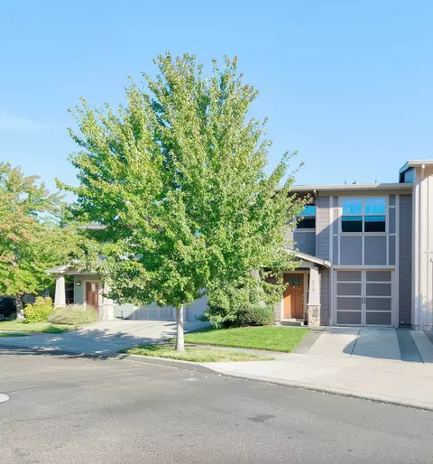3126 Alameda St #319, Medford, OR 97504