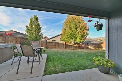 928 Stonewater Dr, Eagle Point, OR 97524 photo 15