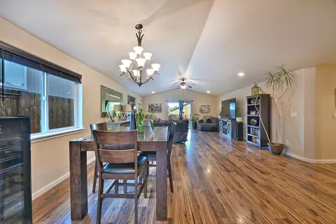 928 Stonewater Dr, Eagle Point, OR 97524 photo 9