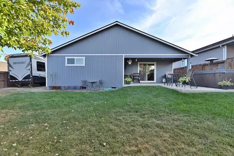 928 Stonewater Dr, Eagle Point, OR 97524 photo 17