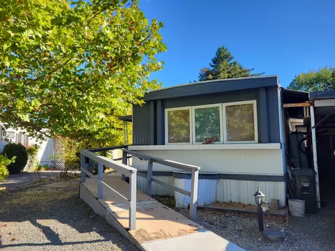 1241 Dowell Rd #32, Grants Pass, OR 97526