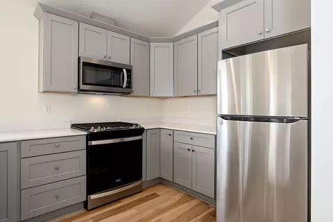 Kitchen - 306 E Rapp Rd, Talent, OR 97540 photo 2 of 2