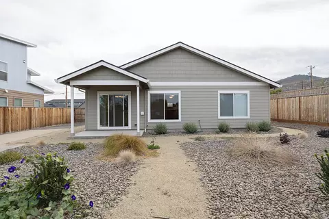 Exterior - 306 E Rapp Rd, Talent, OR 97540 photo 3 of 8