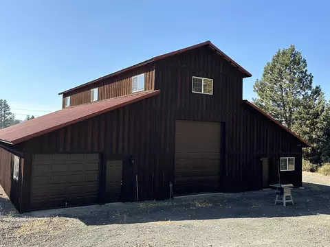 Exterior - 21550 Mcgilvray Rd, Bend, OR 97702 photo 8 of 9