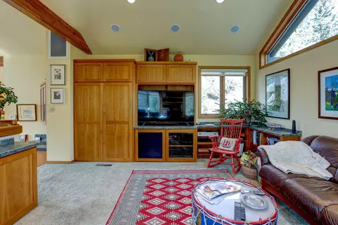 63287 Cherokee Ln, Bend, OR 97703 photo 17