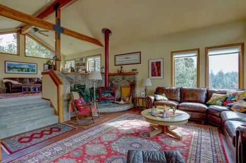 63287 Cherokee Ln, Bend, OR 97703 photo 9