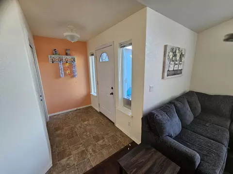 Entry Way - 1352 Ivan Ln, Central Point, OR 97502 photo 1 of 5