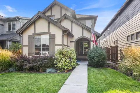 20765 NE Comet Ln, Bend, OR 97701 photo 4