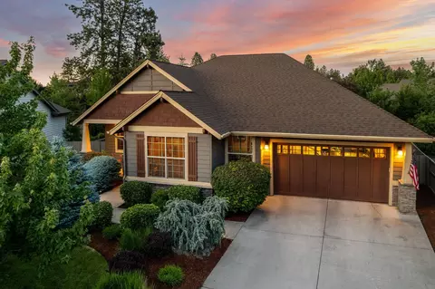 60810 Falcon Pointe Ln, Bend, OR 97702