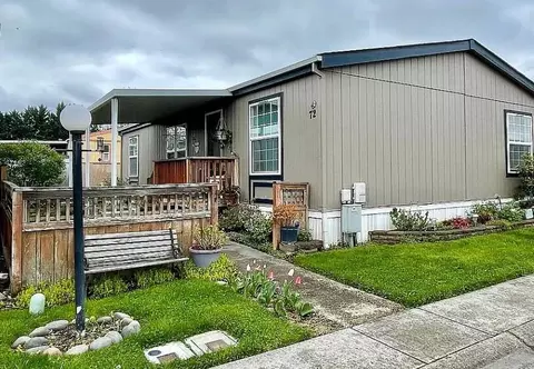 1570 S Peach St # 72, Medford, OR 97501