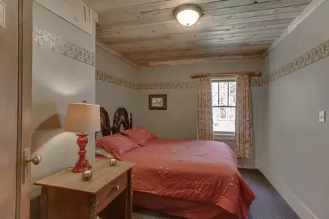 Bedroom - 17009 Covina Rd, Bend, OR 97707 photo 5 of 7